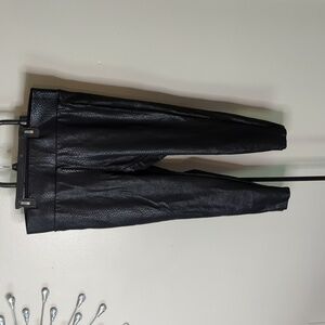 Torrid pixie pants size 1R